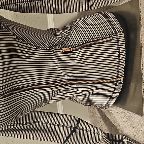 Lululemon Forme Jacket - Picture 6 of 9